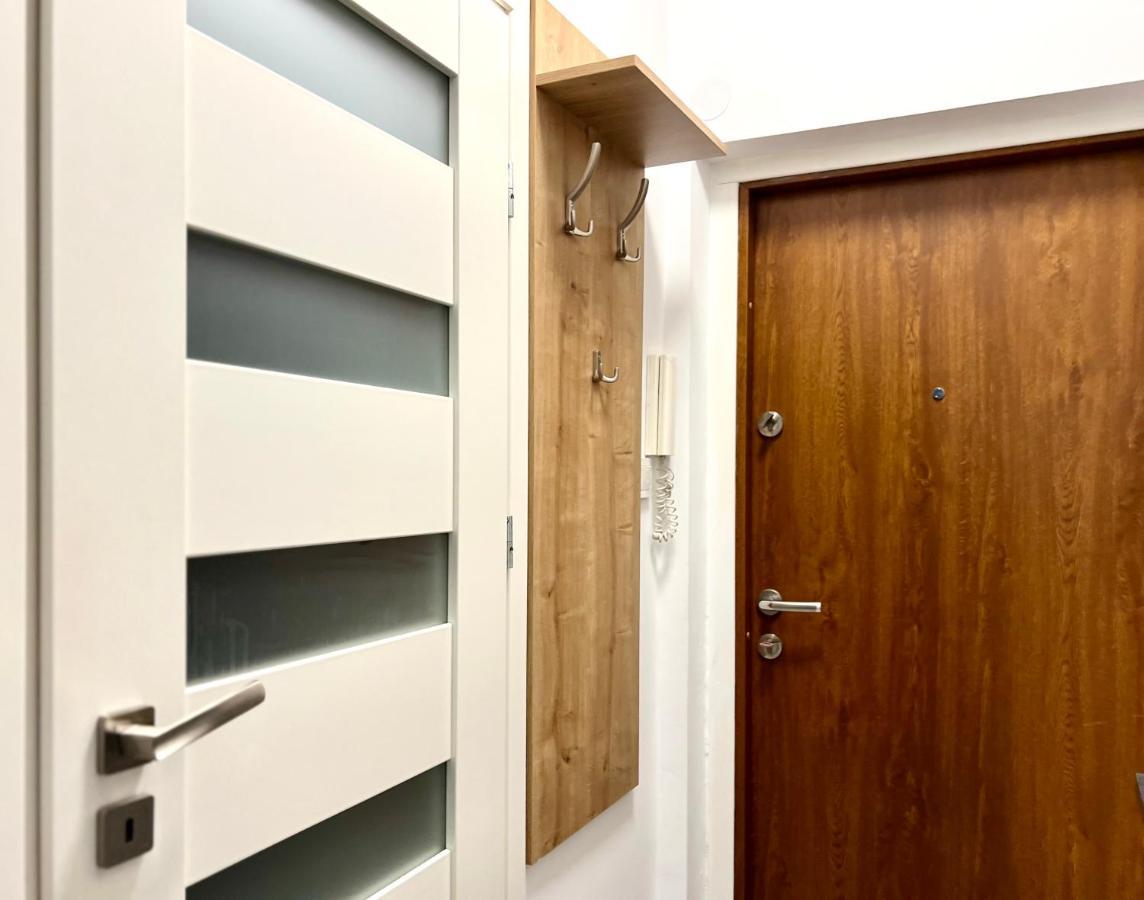 Apartmán K22 Andersa 12 M Ratusz Arsenal Varšava Exteriér fotografie